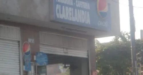 PANADERIA  CAFETERIA CLARELANDIA